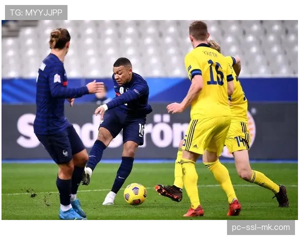 法国职业足球联盟发布声明：本周末多场比赛或将受恶劣天气影响